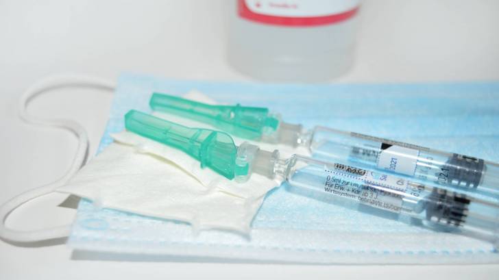 syringes with flu shots in them