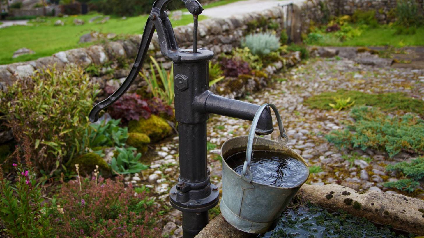 old fashioned water well