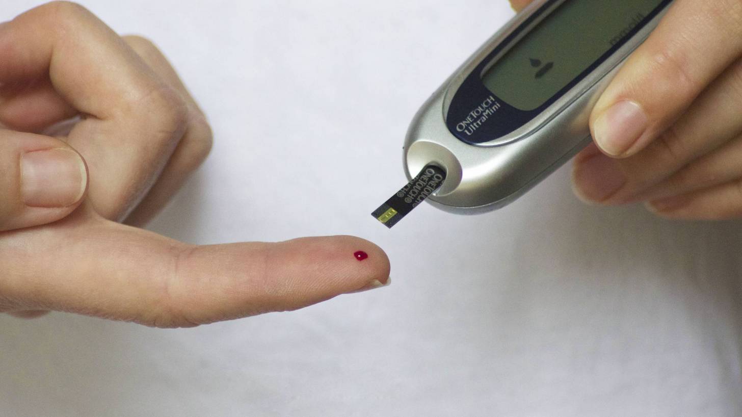finger blood test for diabetes sugar