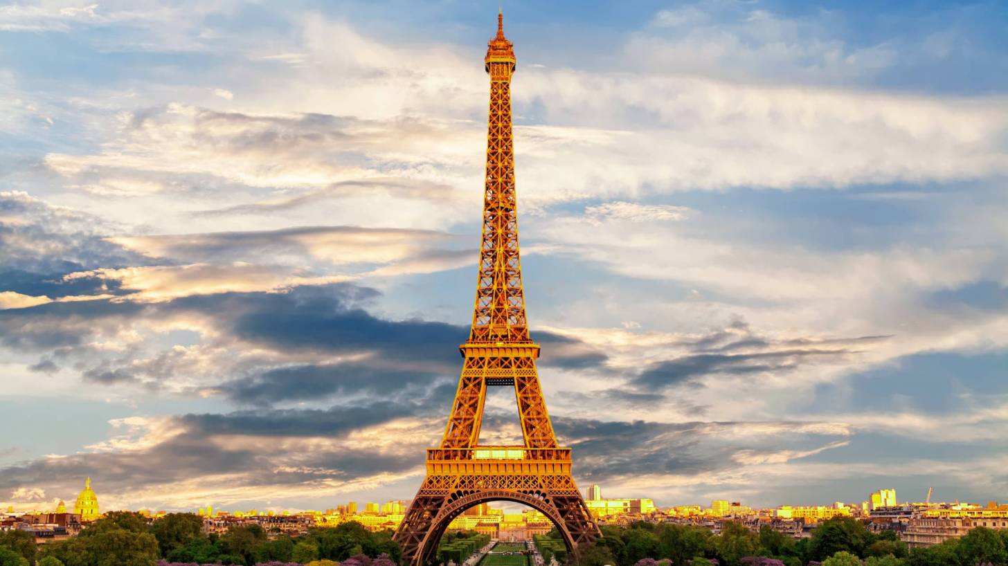 Paris eifel tower