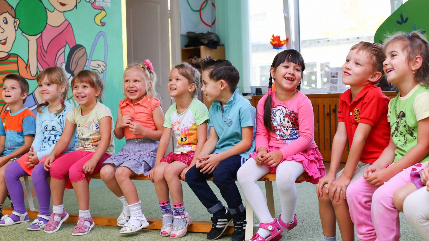 kindergarten students in class