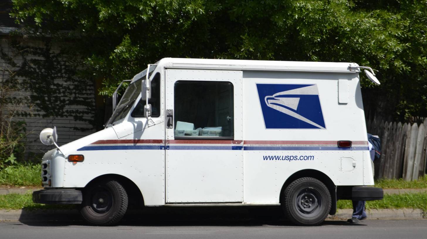 usps mail truck